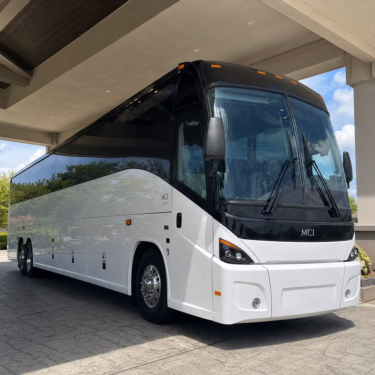 airport shuttle and off site parking buses for dearborn businesses