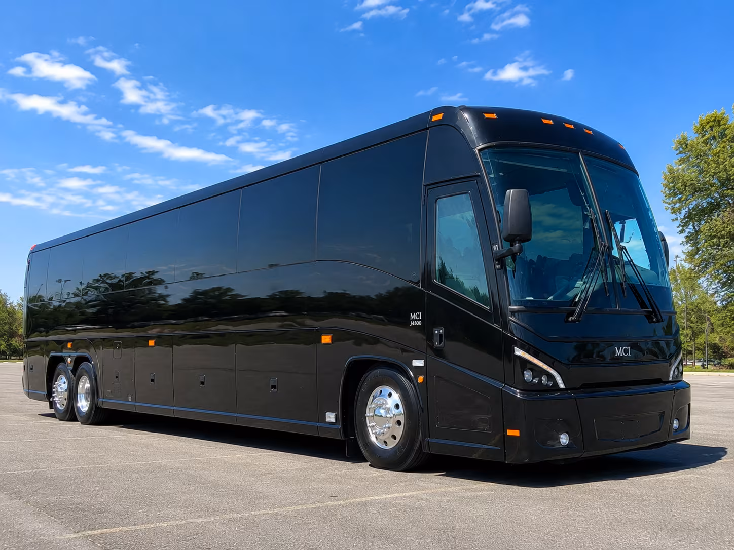 bachelorette and bachelor party buses into detroit